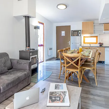 فندق Madame Les De Valjoly