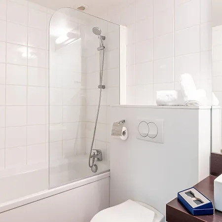 Madame Les De Valjoly فندق Willies