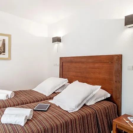 Hotel Madame Les De Valjoly *