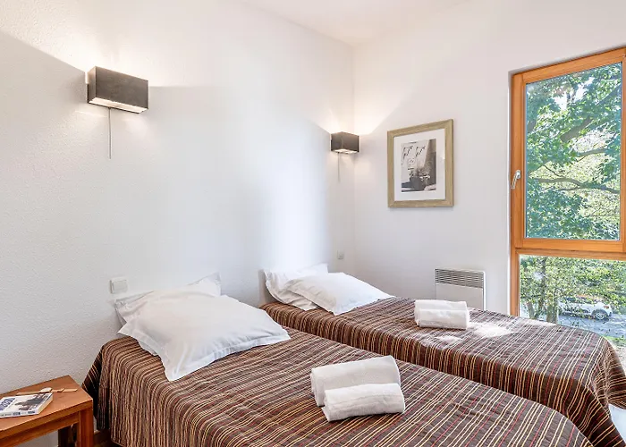 Madame Les De Valjoly Hotel Willies