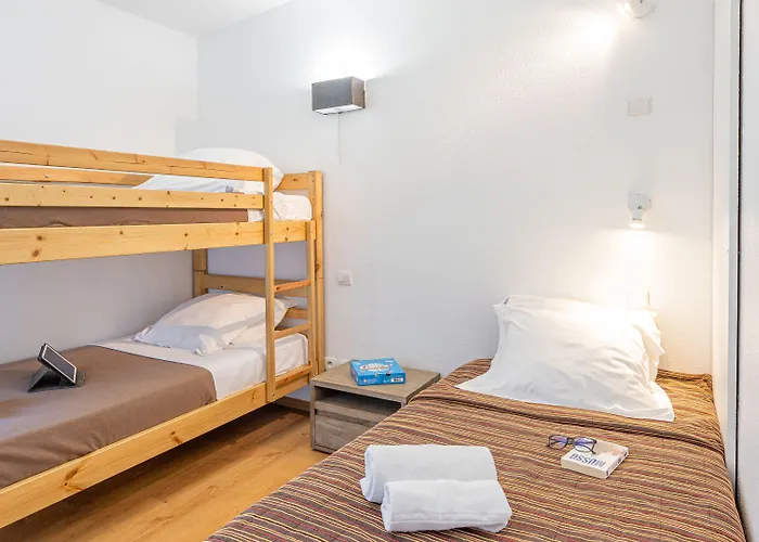 Madame Les De Valjoly * Willies